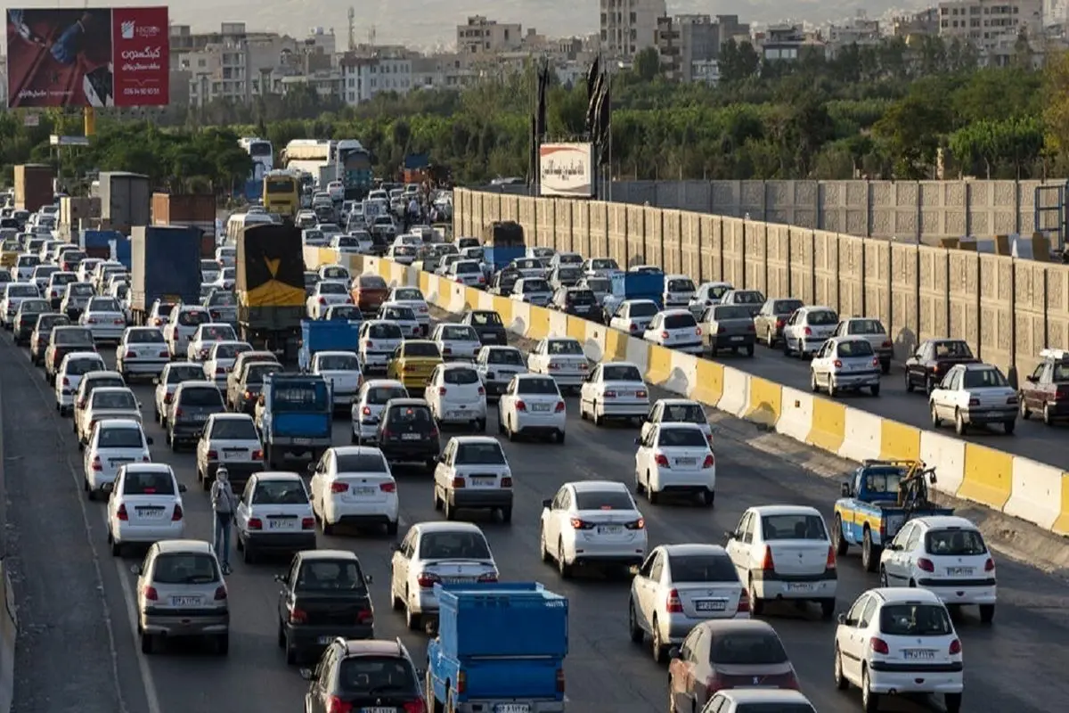 آخرین خبرها از وضعیت جاده های کشور؛ ترافیک سنگین در آزادراه تهران_کرج_قزوین